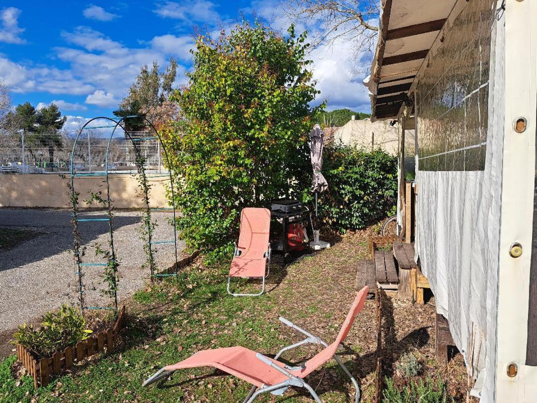 Mobile Home Tout Confort Alexandre La Roque-d'Antheron Exterior photo