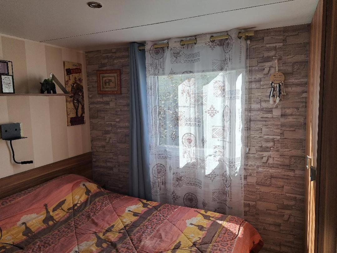 Mobile Home Tout Confort Alexandre La Roque-d'Antheron Exterior photo