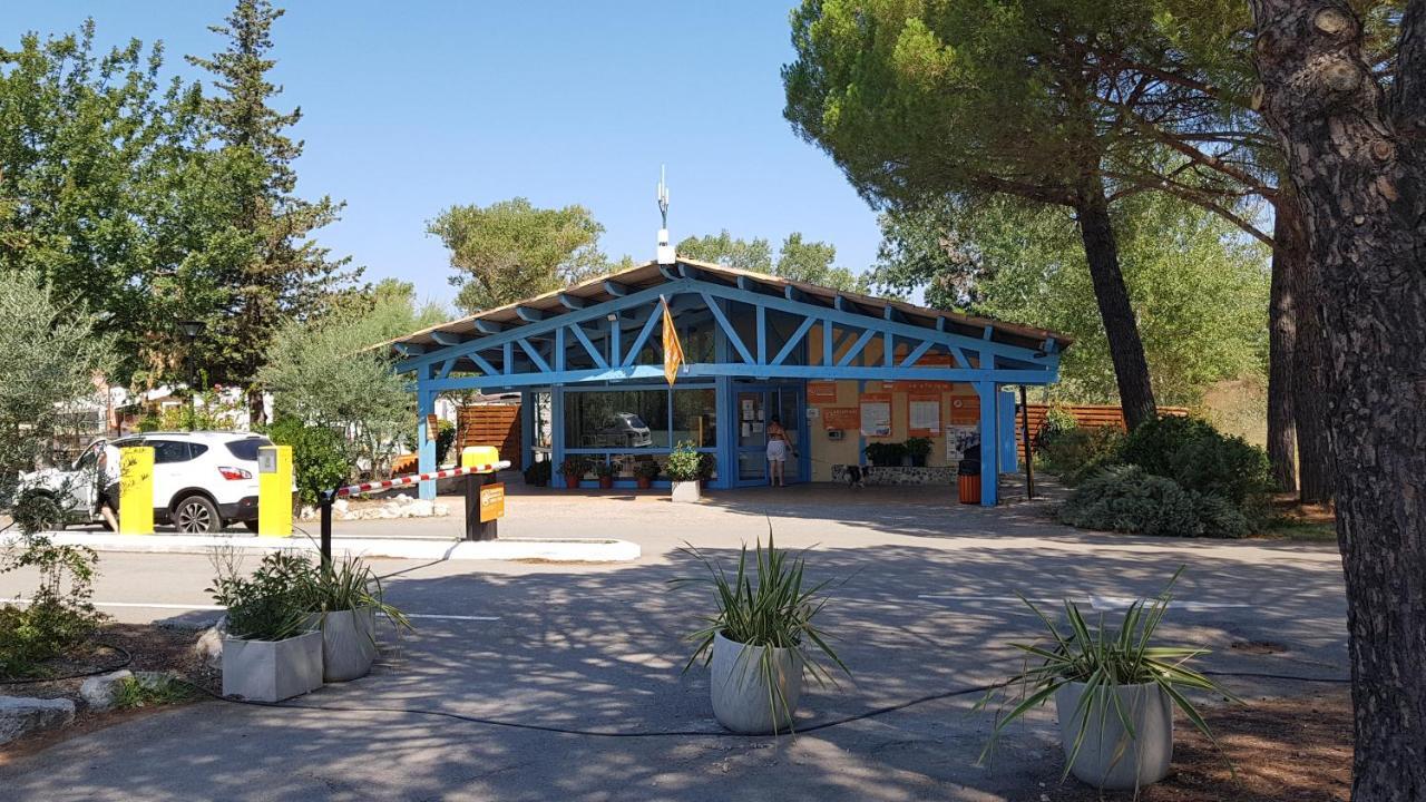 Mobile Home Tout Confort Alexandre La Roque-d'Antheron Exterior photo